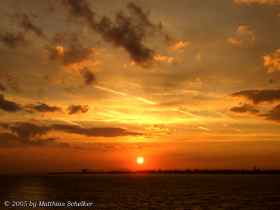 Sonnenaufgang über Calais